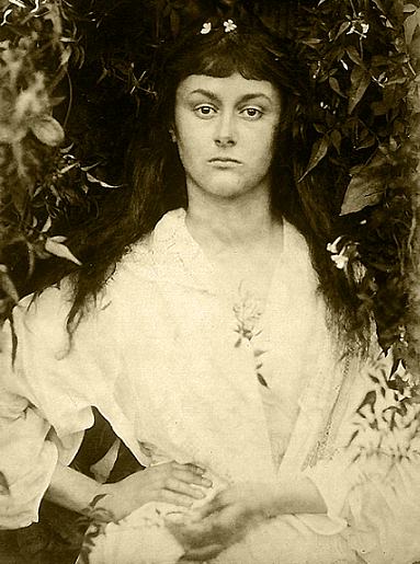 Alice_Liddell_as_a_young_woman.jpg