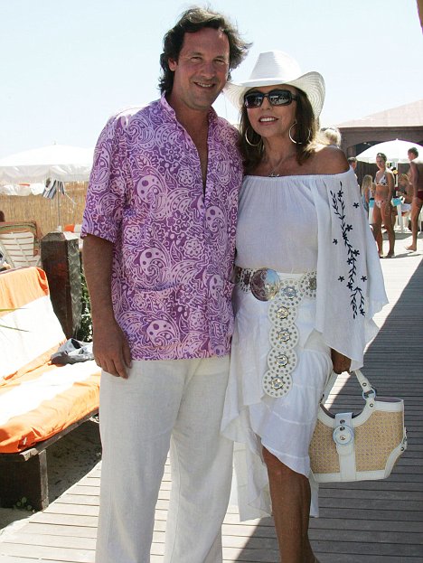 article_1029783_01965E3700000578_668_468x623.jpg