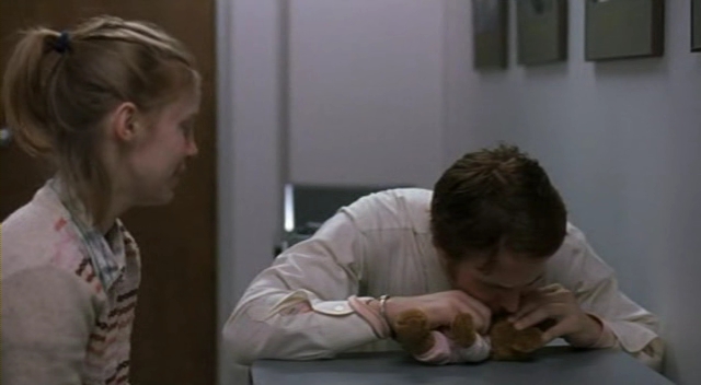 Lars_and_the_Real_Girl_2007__RUS__DVDRip_.avi.part_004489000.jpg