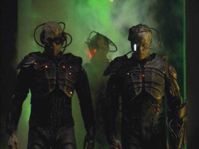 Star.Trek.Voyager.s05e15_16.Dark.Frontier.mkv44076.jpg