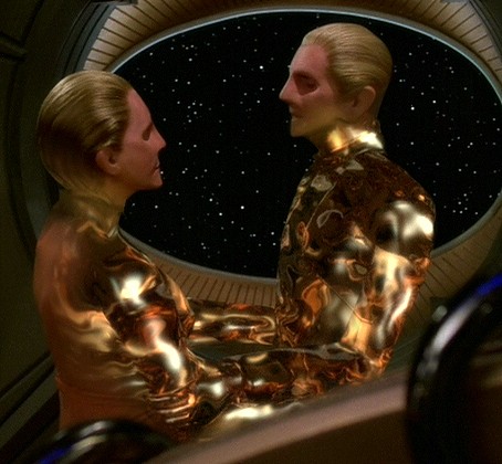 Odo_and_female_changeling.jpg