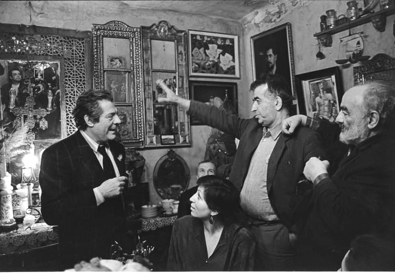 marhelo_mastroiani_y_serjika_tbilisi_1987_g_foto_yri_mechitova.jpg