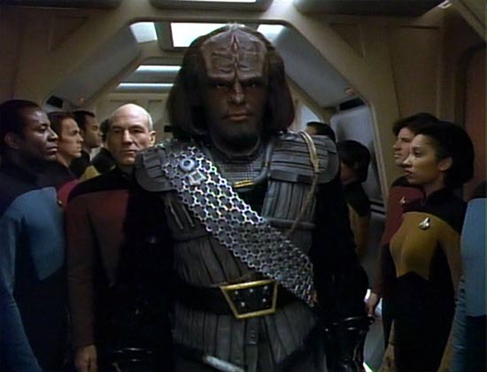 Worf_Klingon_uniform.jpg
