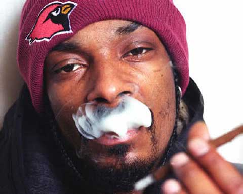 snoop_smoking.jpeg