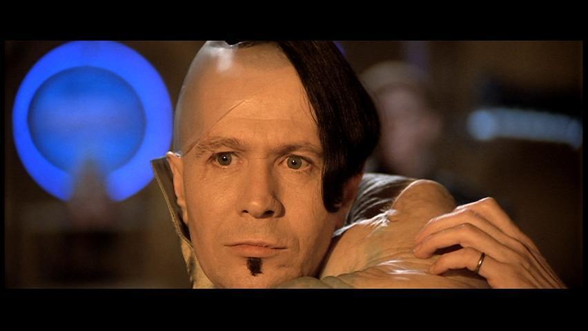 The_Fifth_Element_gary_oldman_1533148_852_480.jpg