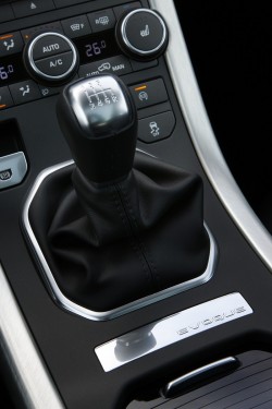 land_rover__range_rover_evoque_2wd_prototype__2011__084_250.jpg