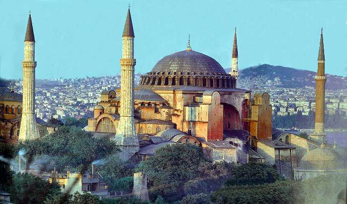 Istanbul_Hagia_Sophia.jpg