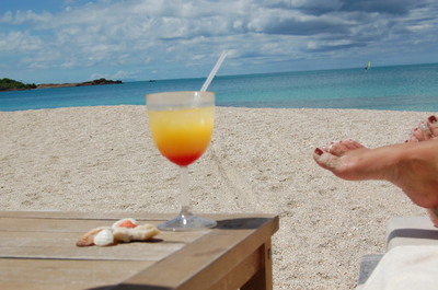 fruity_drinks_on_an_antiguan_beach.jpg