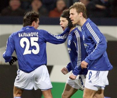 capt.ygel10503162042.germany_soccer_uefa_schalke_ygel105