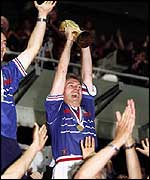 _38100635_deschamps150.jpg
