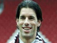 35942_VanNistelrrrooy200.jpg
