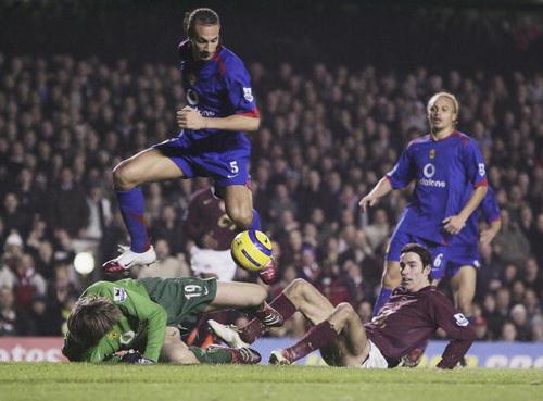 week_21__mu_arsenal_edwin_save_0_0.jpg