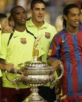 FC_Barcelonas_Samuel_Etoo_and_Ronaldinho_1_.jpg