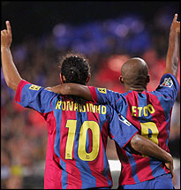 ronaldinho_etoo_205X215_1120_1_.jpg