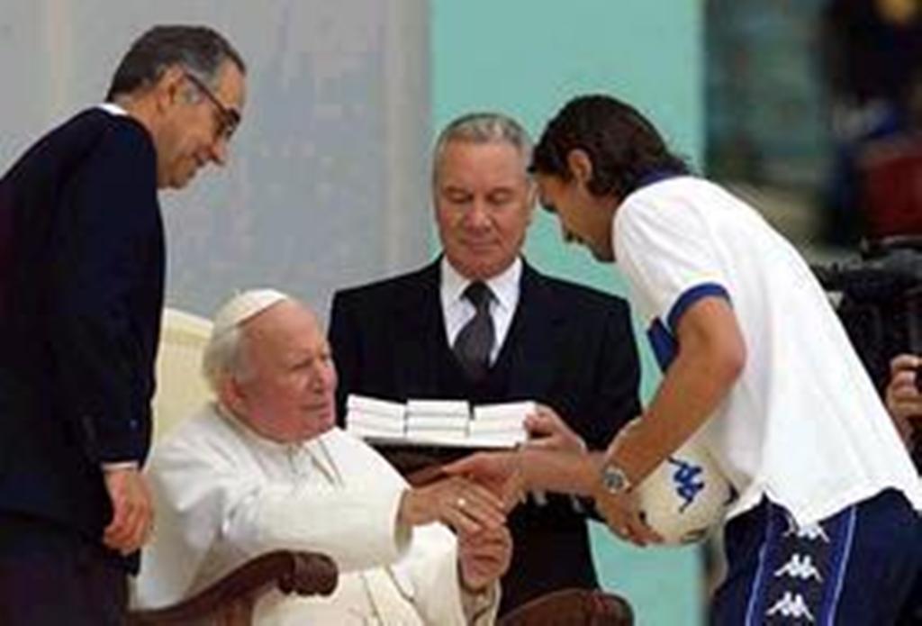 Maldini_Visiting_Pope.jpg