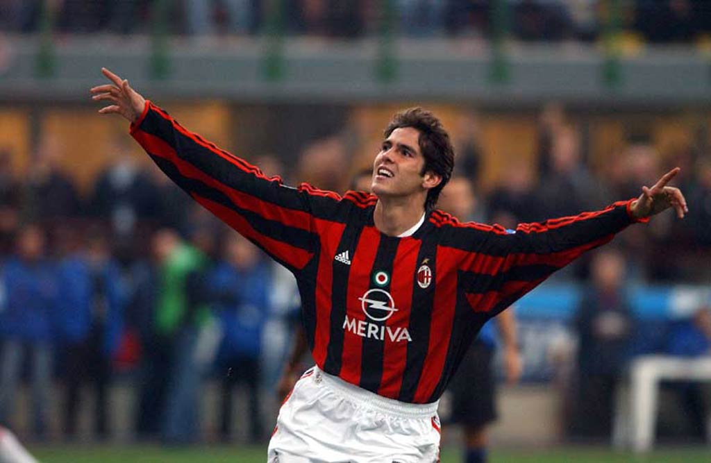 2003129175843_ACMiLan_kaka_20fly_1_.jpg