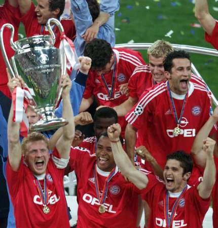 FCB_CL_sieger_2001.jpg