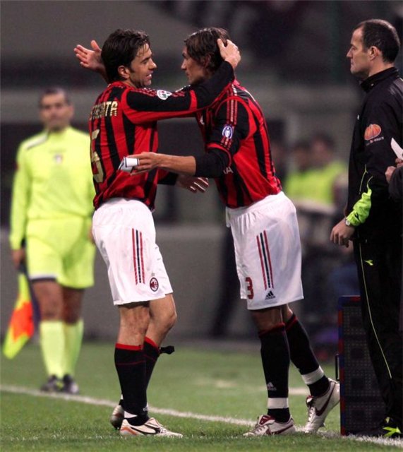 2_KAPITANI_COSTACURTA___MALDINI_25.03.2006c.jpg
