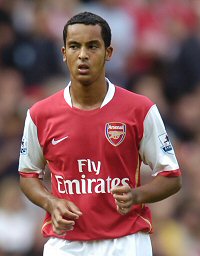 walcott_theo_afc_profile_2006.jpg