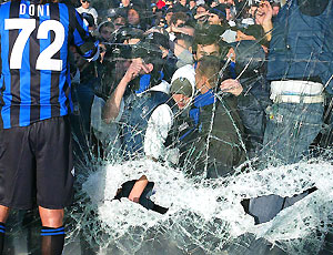 ultras01g.jpg