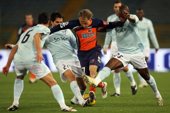Baiocco_vs_3_Lazio_players.jpg