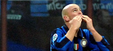 cambiasso460.jpg