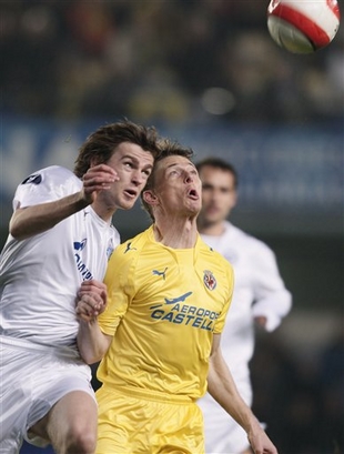 capt.fb80302212026.spain_soccer_uefa_cup_fb803.jpg