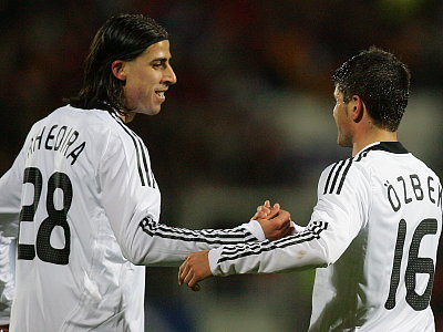 khedira_oezbek_1206479557_zoom21_crop_400x300_400x300_24_0.jpg