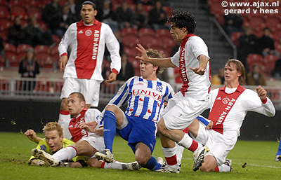 1134855_657_1193871131297_ajax_heerenveen_heitinga_1_0_311007.jpg