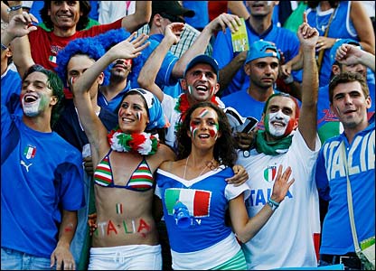 113298_italian_fans.jpg