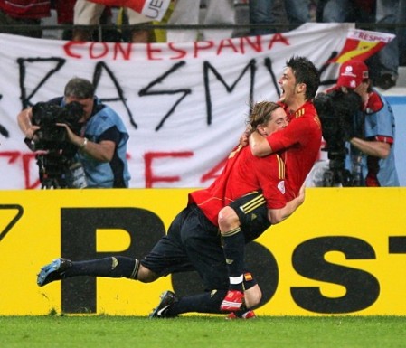 3608857199_soccer_uefa_european_championship_2008_group_d_spain_v_russia.jpg