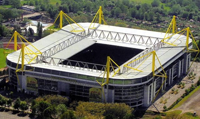 Westfalenstadion_83000.jpg