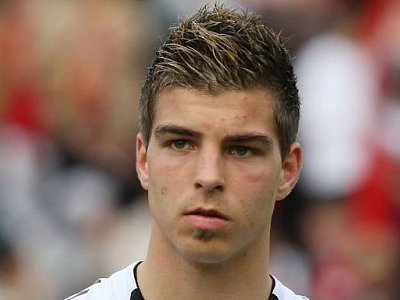 wolze_dfb_1215427832_zoom78_crop_400x300_400x300_8_16.jpg