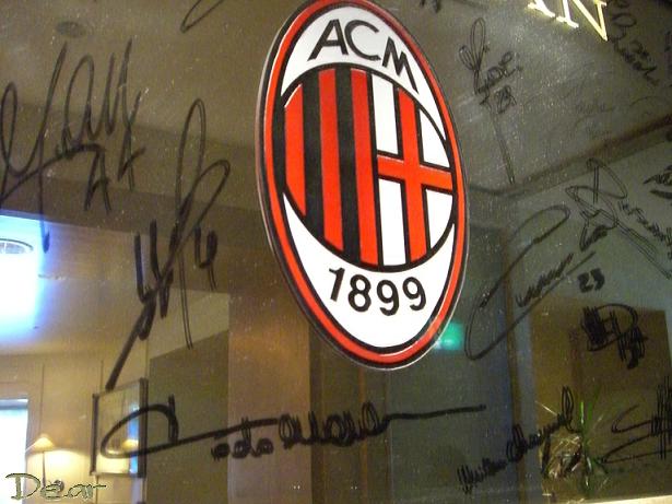 AC_MILAN_AVTOGRAFS_2007_2008.jpg