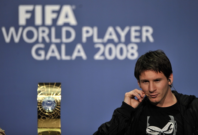 01408c81d6e5ab29579cec43a5e85f69_getty_fbl_fifa_player_award_arg_messi.jpg