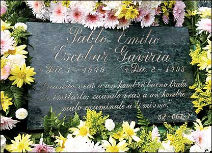 _44372706_346_grave_300.jpg