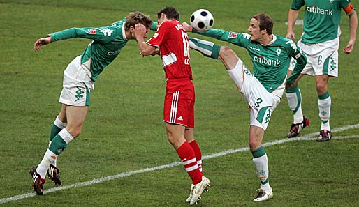5_bayern_werder_aufstellungen514.jpg