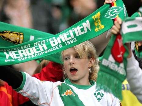 bremen_fan__12927761__MBQF_templateId_renderScaled_property_Bild_height_349.jpg