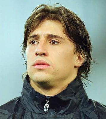 hernancrespo_gallery__356x400_0.jpg