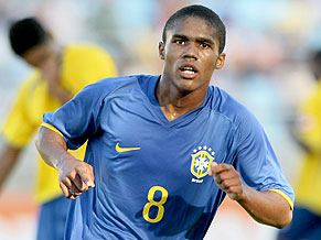 douglas_costa_villa.jpg