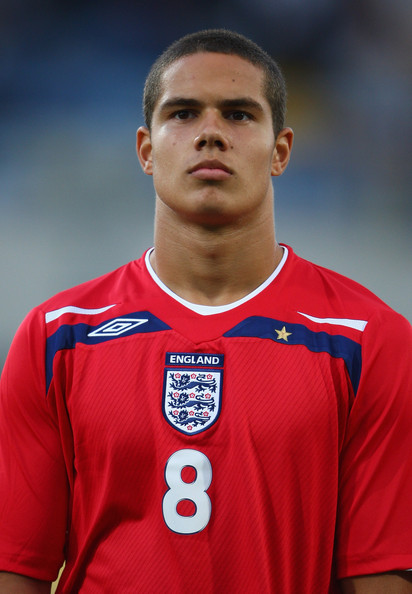 Greece_v_England_UEFA_U21_Championship_aghzE4ffSx6l.jpg