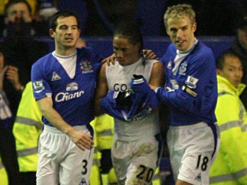 Steven_Pienaar_Everton_celeb_2401571.jpg