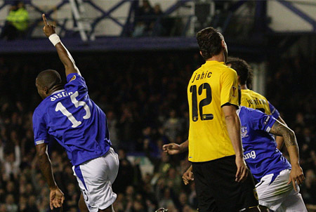 efc__1253219969_DISTIN450.jpg