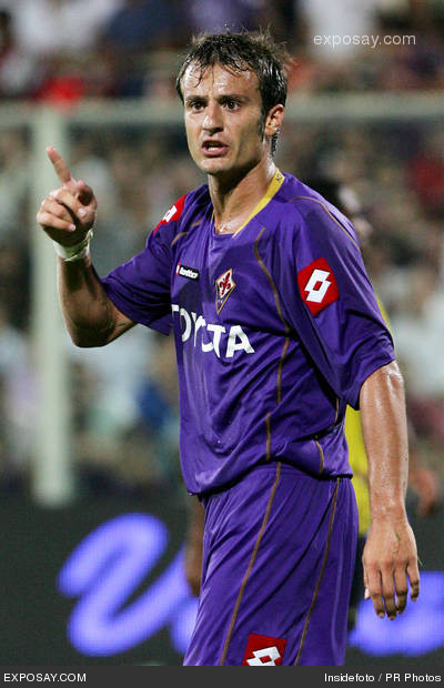 alberto_gilardino_2008_soccer_acf_fiorentina_vs_fc_barcelona_1_3_july_30_2008_9RgYJX.jpg