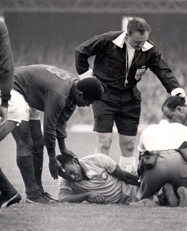1966__Por_Bra__Pele___Eusebio.jpg