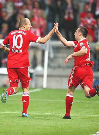 robben_ribery_abklatschen_3.jpg