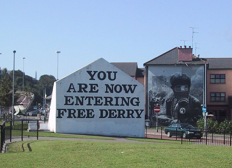 800px_derry_mural.jpg