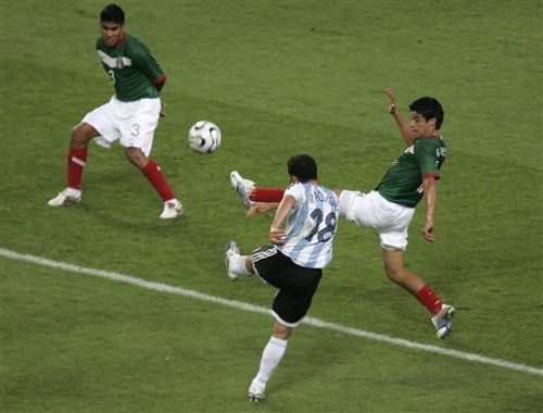 Maxi_Rodrigues_goal_VS_Mexico_ET.jpg
