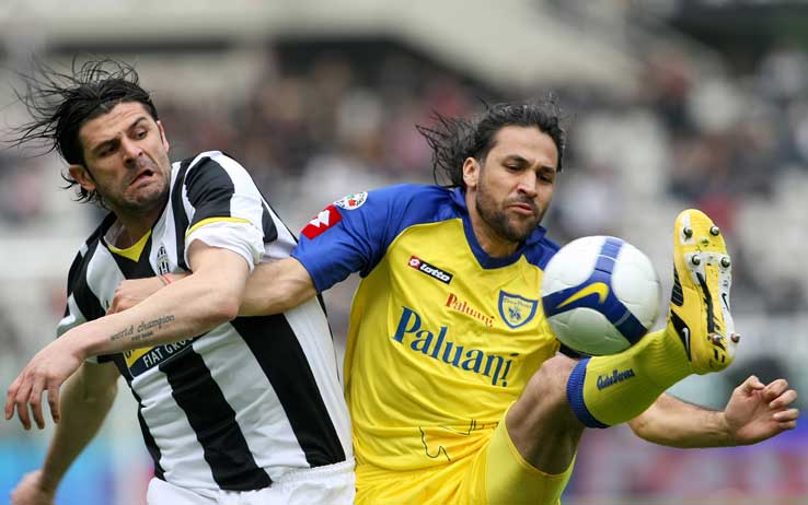 chievo_juventus_iaquinta_yepes.jpg