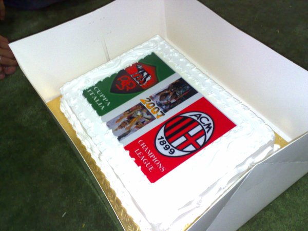 AC_MILAN_AND_AS_ROMA_CAKE_by_TheCamera.jpg
